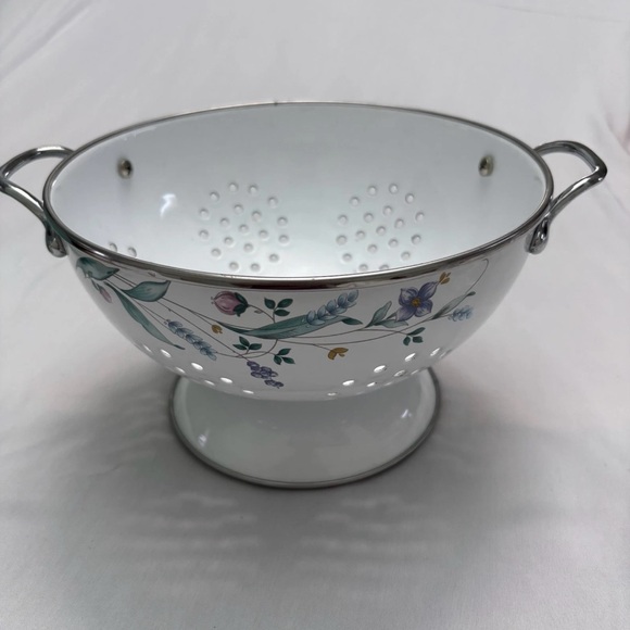 Pfaltzgraff April Flowers Enamel Colander Strainer - Picture 4 of 11